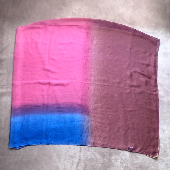 NWOT Coveri Collection Italy Large Semi Sheer Scarf Wrap Sarong Gorgeous Purple - Picture 1 of 7